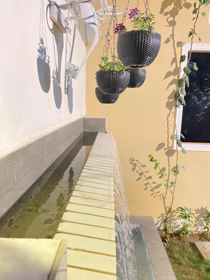 The Art Hotel By Via Varanasi Exterior foto